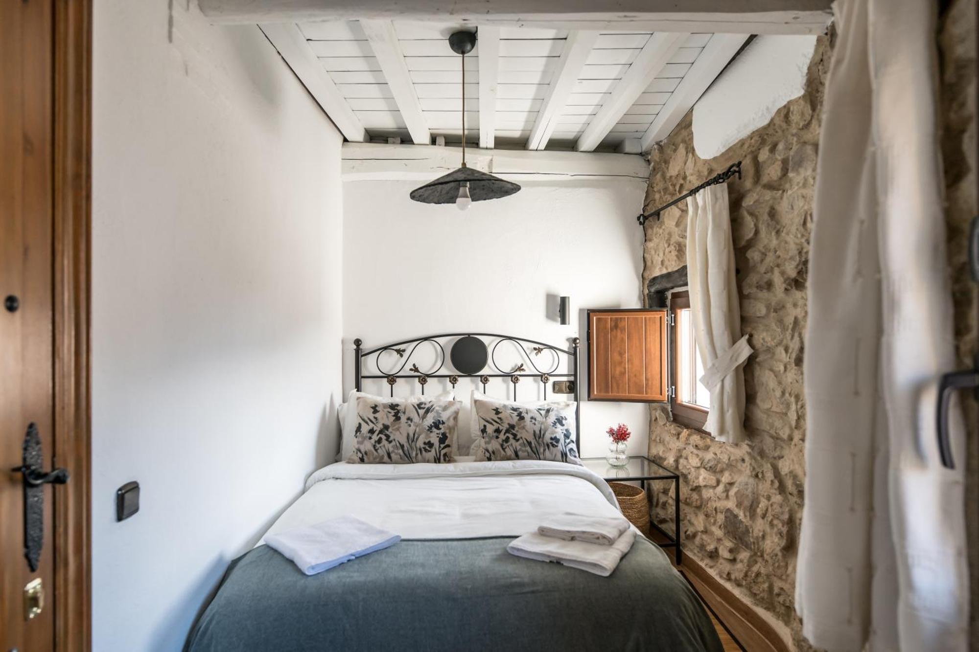 Apartamentos Rurales Los Olivos En Candelario Exterior photo